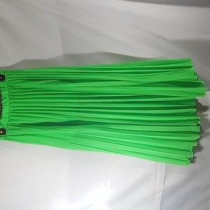 Diva Apparel lime green maxi pleated skirt size medium or florescent green.